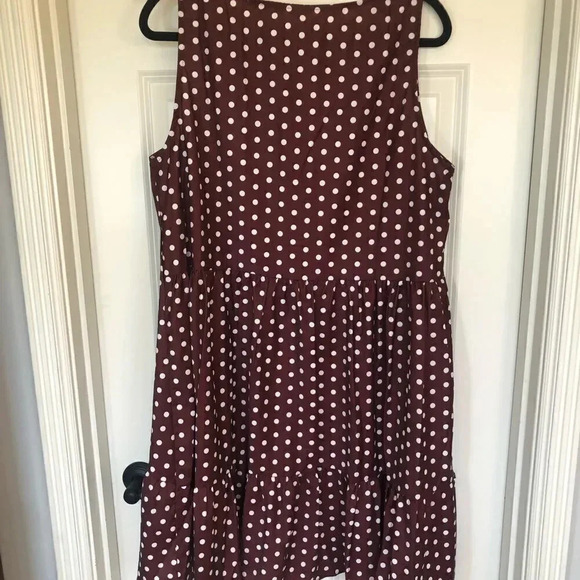 𝅺Brown and white Poa dot shift dress with ruffle bottom size Large - Picture 3 of 10